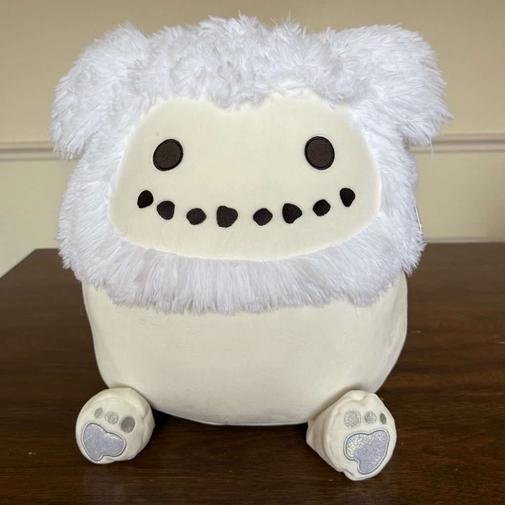 RARE NWT 16” Snowman Benny Bigfoot Squishmallow